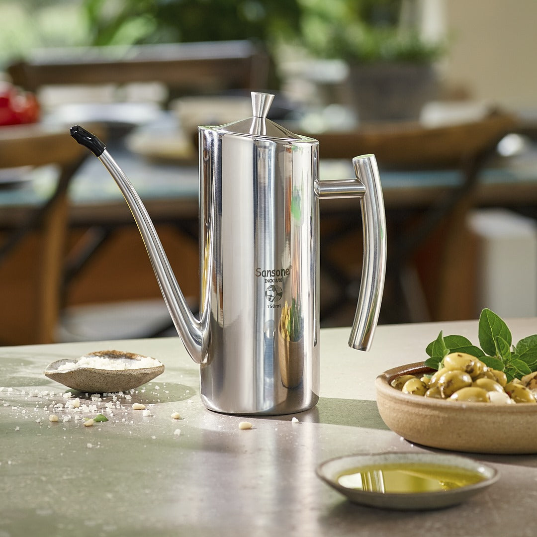 משפך נירוסטה 750 מל